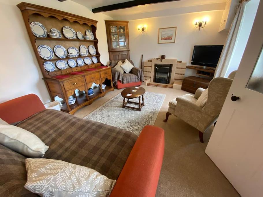Scenic Welsh Cottage In The Brecon Beacons คริกเฮาเวลล์ ภายนอก รูปภาพ