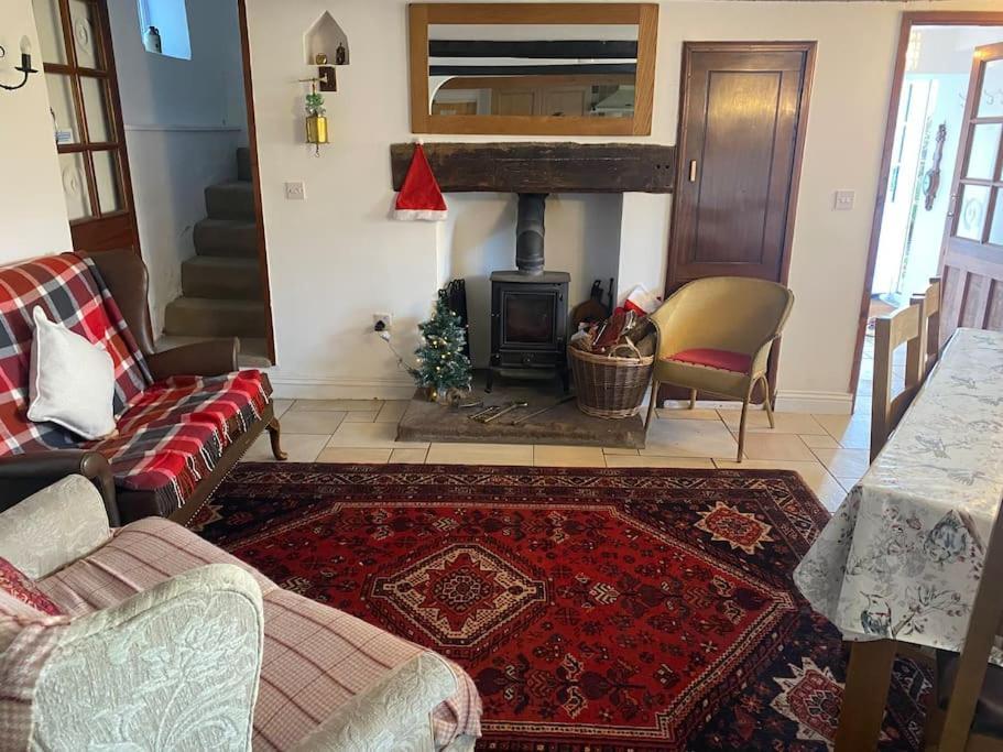 Scenic Welsh Cottage In The Brecon Beacons คริกเฮาเวลล์ ภายนอก รูปภาพ