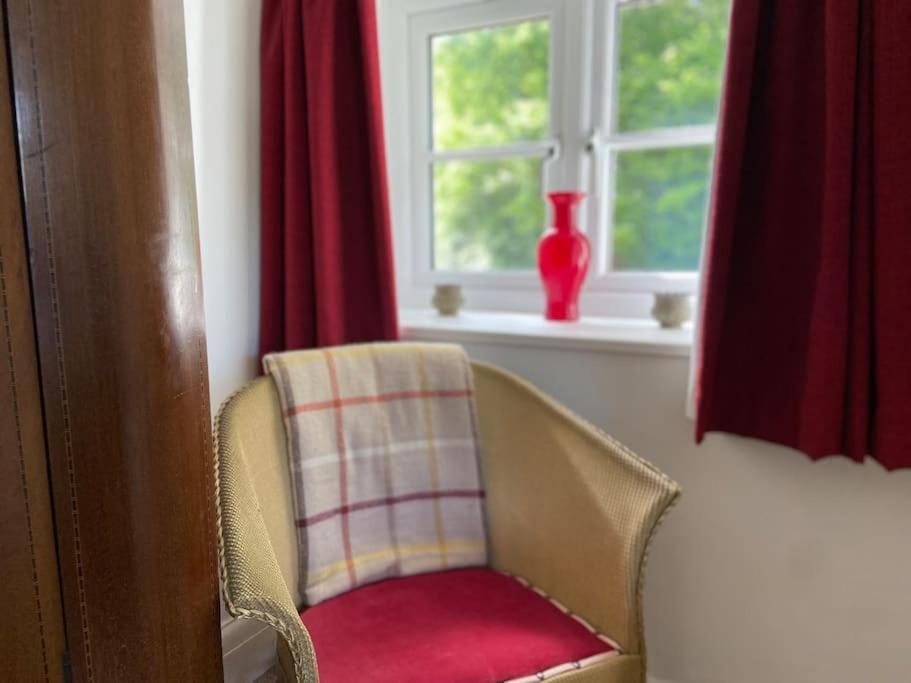 Scenic Welsh Cottage In The Brecon Beacons คริกเฮาเวลล์ ภายนอก รูปภาพ